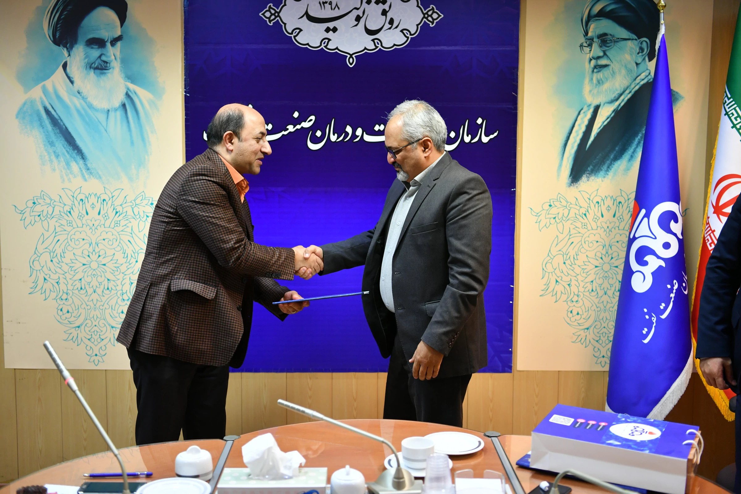 مراسم تودیع ومعارفه مدیریت مالی  21